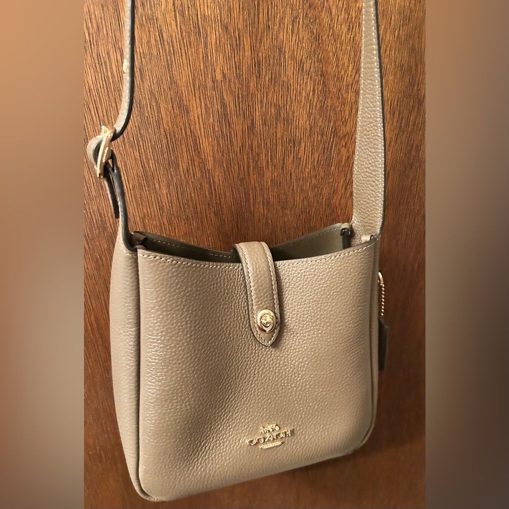 NWOT New Coach Leather Crossbody Bag in Gray